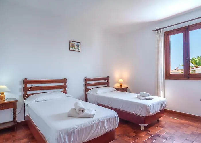 Ullastres By Interhome Пунта-Гросса